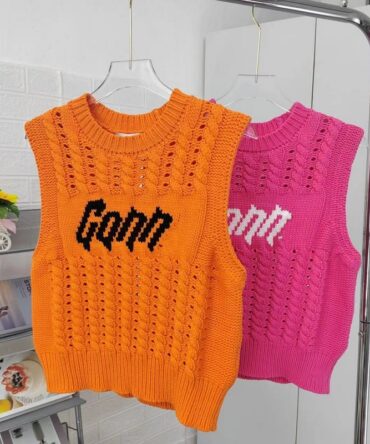 Letter Jacquard Bright Hollow Short Sleeveless Knit Vest