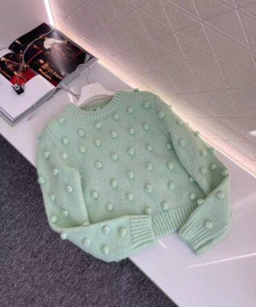 Hairball round neck knitted top Wool knitted material delicate soft round neck long sleeve sweater 2024 autumn new